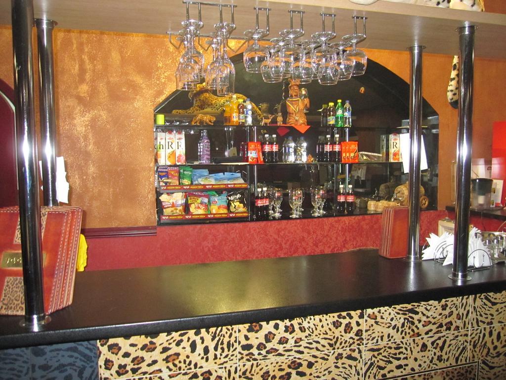 חארקיב Jaguar Hotel Complex מראה חיצוני תמונה