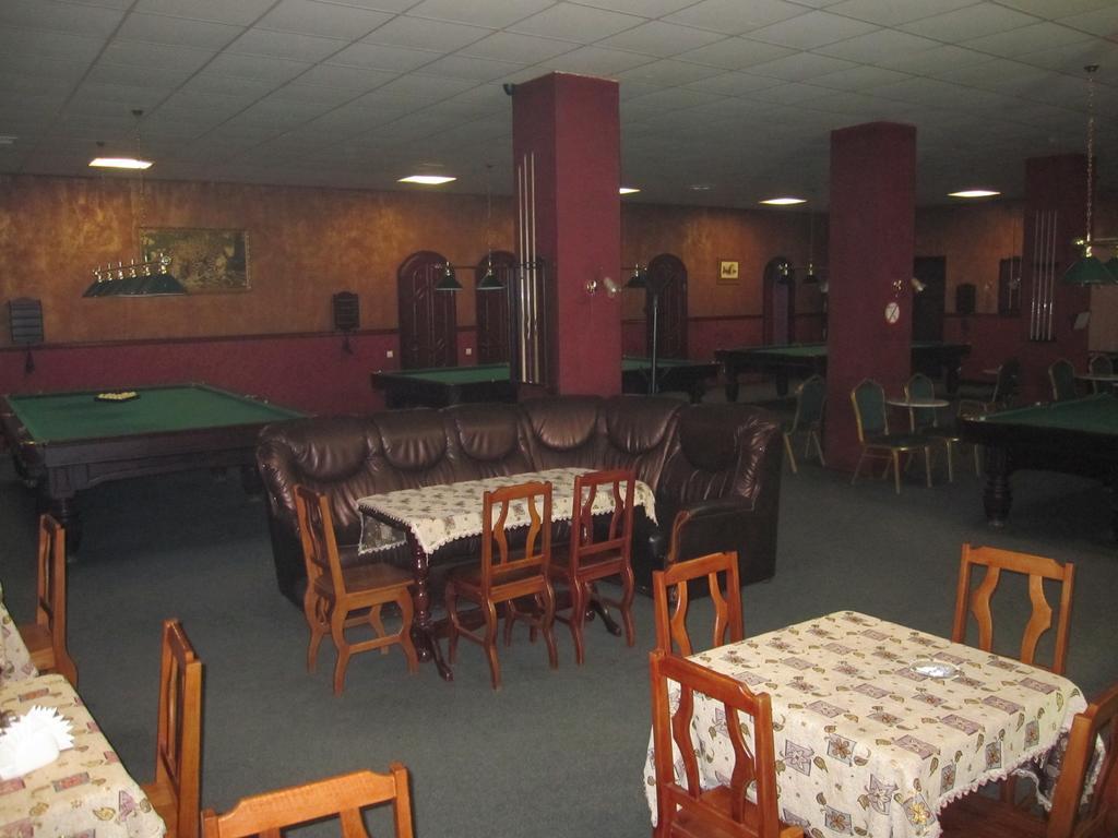חארקיב Jaguar Hotel Complex מראה חיצוני תמונה