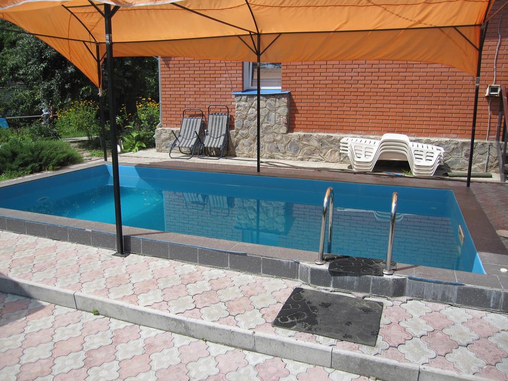 חארקיב Jaguar Hotel Complex מראה חיצוני תמונה